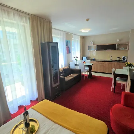 Lady In Red Apartment Kosciuszki 16 Kolobrzeg Exterior photo