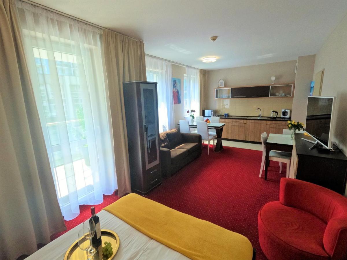 Apartment Lady In Red Kosciuszki 16 *